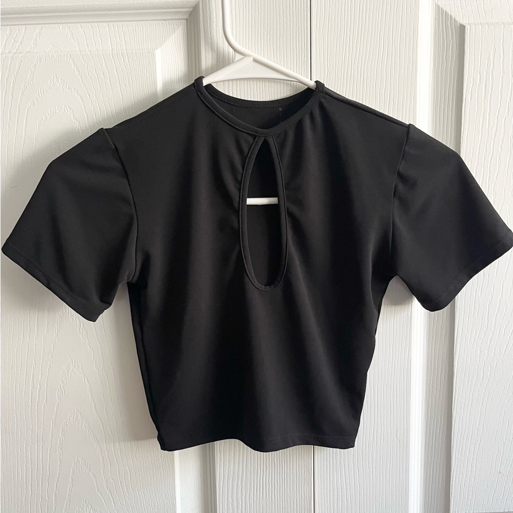Motel Black Keyhole Cropped Blouse XS